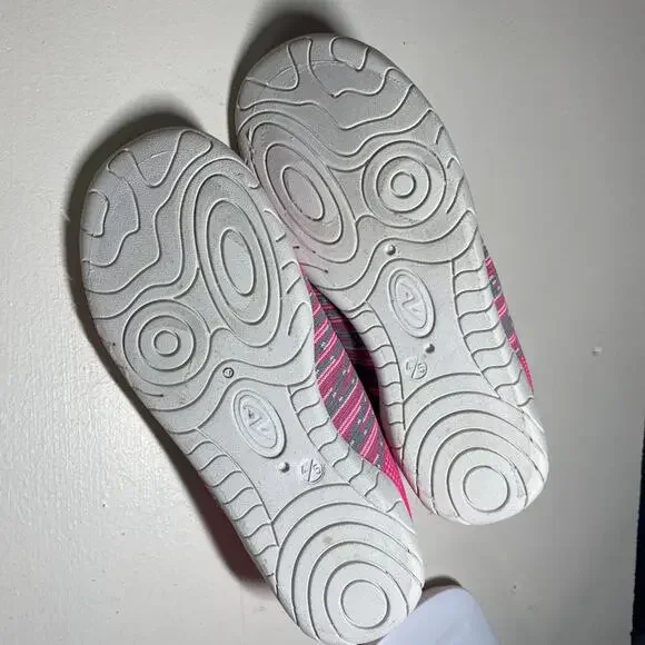 Athletic Works Pink shoes - Picture 4 of 7